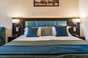 HOTEL ROYAL