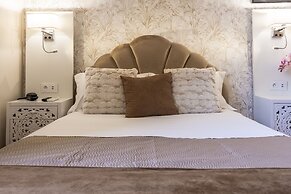 HOTEL ROYAL