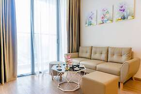 Canh Apartment in Vinhome Skylake