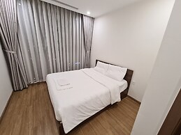 Canh Apartment in Vinhome Skylake