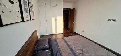 Canh Apartment in Vinhome Skylake