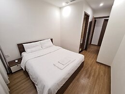 Canh Apartment in Vinhome Skylake