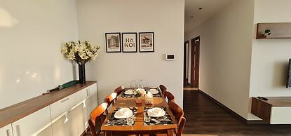 Canh Apartment in Vinhome Skylake