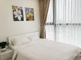 Canh Apartment in Vinhome Skylake