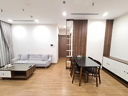 Canh Apartment in Vinhome Skylake