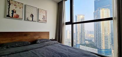 Canh Apartment in Vinhome Skylake