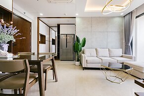 Canh Apartment in Vinhome Skylake