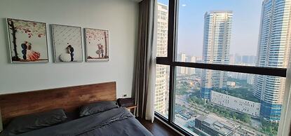 Canh Apartment in Vinhome Skylake