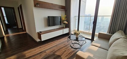 Canh Apartment in Vinhome Skylake