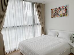 Canh Apartment in Vinhome Skylake