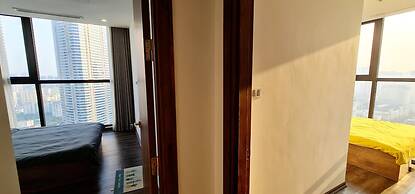 Canh Apartment in Vinhome Skylake
