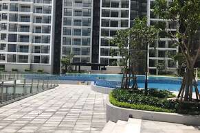 Canh Apartment in Vinhome Skylake
