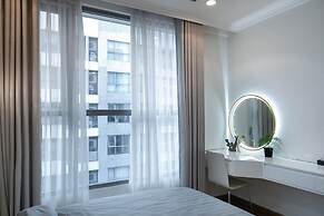 Canh Apartment in Vinhome Skylake