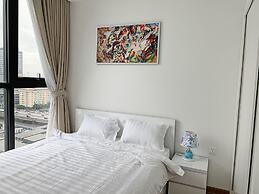 Canh Apartment in Vinhome Skylake