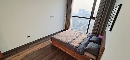 Canh Apartment in Vinhome Skylake