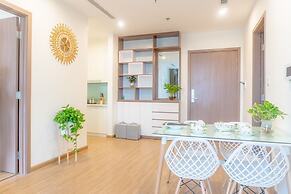 Canh Apartment in Vinhome Skylake
