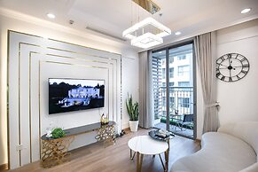 Canh Apartment in Vinhome Skylake