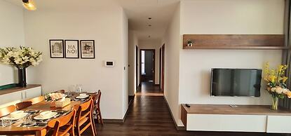 Canh Apartment in Vinhome Skylake