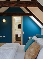 Golden Angel Suites by Adrez Living