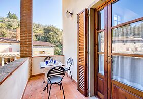 Loro 4 With Shared Pool And Tennis