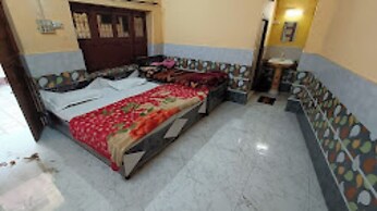 Goroomgo Laxmi Bhawan Dharamshala Mathura
