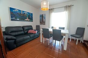Steps to Beach 4beds -ac, Self Check-in, 2024 Reno