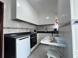 Steps to Beach 4beds -ac, Self Check-in, 2024 Reno