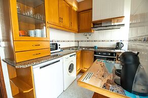 Steps to Beach 4beds -ac, Self Check-in, 2024 Reno