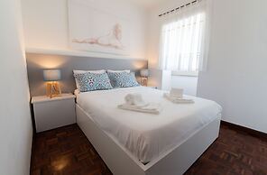 Steps to Beach 4beds -ac, Self Check-in, 2024 Reno