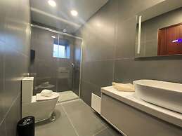Steps to Beach 4beds -ac, Self Check-in, 2024 Reno