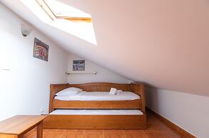 Steps to Beach 4beds -ac, Self Check-in, 2024 Reno