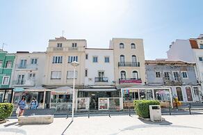 Steps to Beach 4beds -ac, Self Check-in, 2024 Reno
