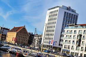 Hostel Szafarnia 10 Bed&Breakfast