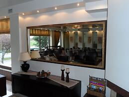 Prigipikon Suites & Lofts