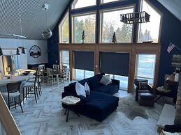 Cardinal Road 3 Bedroom Home by RedAwning