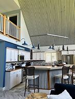 Cardinal Road 3 Bedroom Home by RedAwning