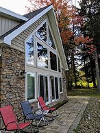 Cardinal Road 3 Bedroom Home by RedAwning