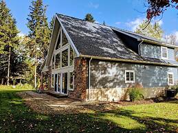 Cardinal Road 3 Bedroom Home by RedAwning