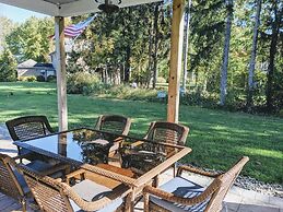 Cardinal Road 3 Bedroom Home by RedAwning