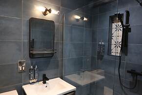 no.12 self check-in apartments