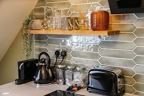 no.12 self check-in apartments
