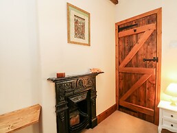 2 Oddfellows Cottages