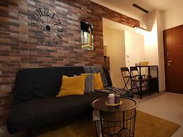 Charming 1-bed Apartment Located in Athina