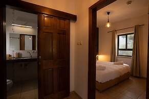 Mantur Parod by Selina