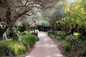 Mantur Parod by Selina