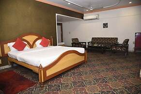 Goroomgo Sharda Regency Raipur