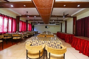 Goroomgo Sharda Regency Raipur