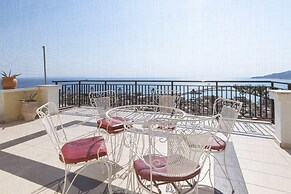 Akakia Panoramic Villa