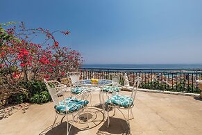 Akakia Panoramic Villa