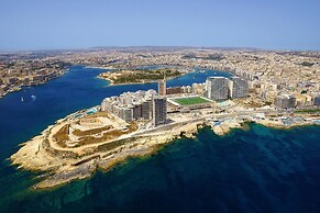 Marvellous Apartment With Valletta and Harbour Views